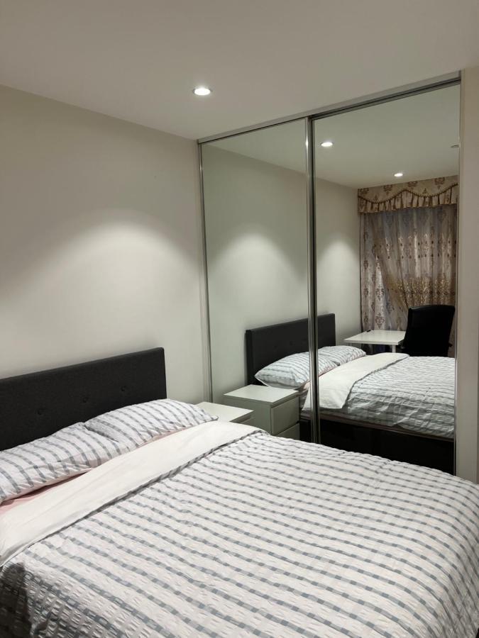 Elegant Three Bedrooms Apartment With Free Parking In Southbank Near Crown Melbourne Luaran gambar